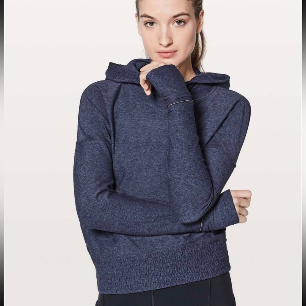 LULULEMON Lead The Pack Lightweight Hooded Blue Pullover, size 8